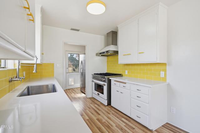 Detail Gallery Image 8 of 26 For 2938 Santa Carlotta St, La Crescenta,  CA 91214 - 2 Beds | 1 Baths