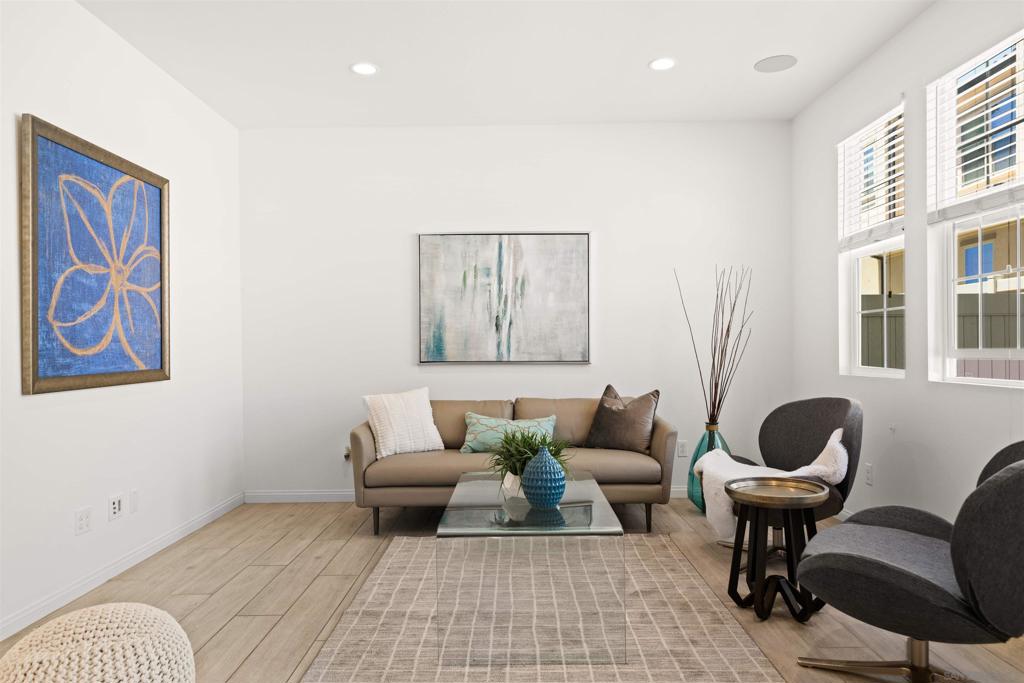 MLS #250027413SD img 11