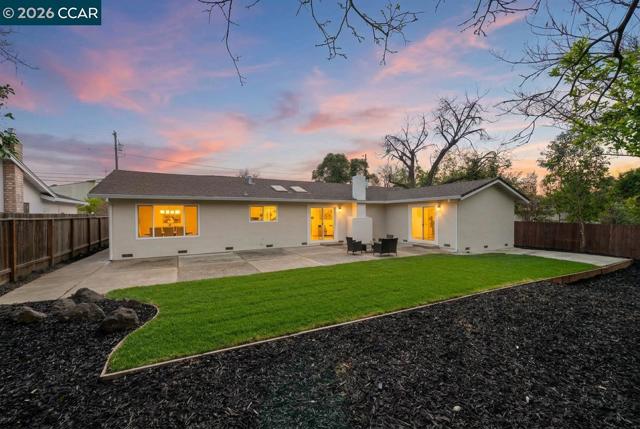 Image 24 of 31 For 3959 Chestnut Ave