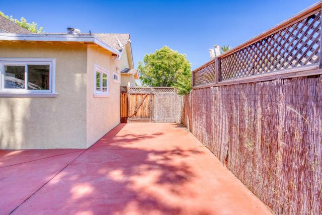 209 N 16th Street, San Jose CA: https://media.crmls.org/mediaz/bf4bd2e6-cf6c-471c-b403-893ca9494c81.jpg