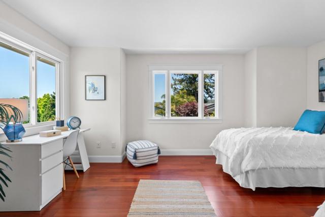 422 Mccormick Avenue, Capitola CA: https://media.crmls.org/mediaz/bf4c4d88-086f-4827-b1d0-cb867f421ccd.jpg