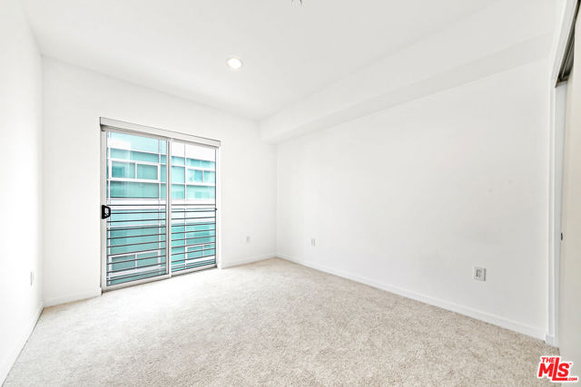 3119 Via Dolce, Marina del Rey CA: https://media.crmls.org/mediaz/bf4c5570-293a-4c18-984e-62bd3be40167.jpg