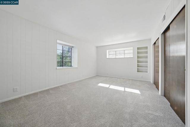 3938 Los Arabis Dr, Lafayette CA: https://media.crmls.org/mediaz/bf4cca01-f116-402a-9e01-a3b3cc98a126.jpg