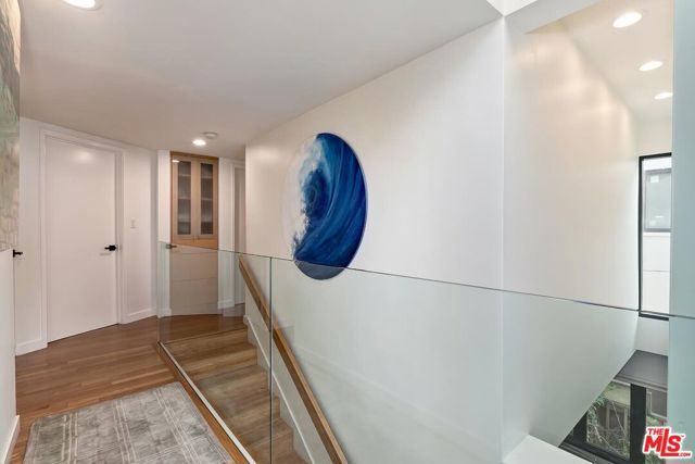 832 Superba Avenue, Venice CA: https://media.crmls.org/mediaz/bf4d3599-487b-47ad-b1a3-6b68422cb96b.jpg
