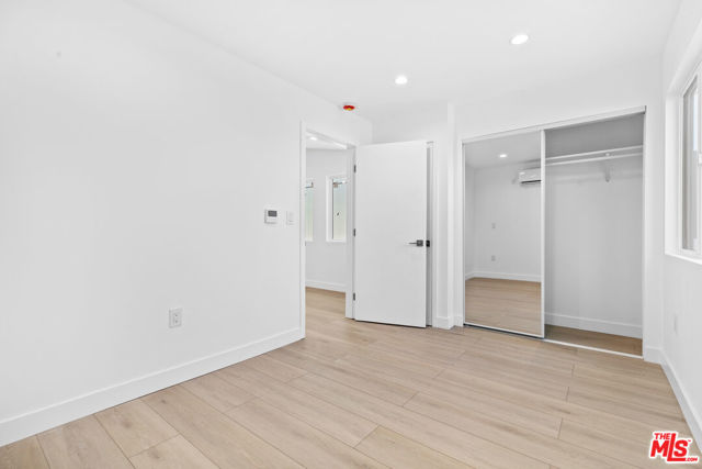10943 Christine Way, Tujunga CA: https://media.crmls.org/mediaz/bf4dd24d-908c-419d-ab00-a416e71aa577.jpg