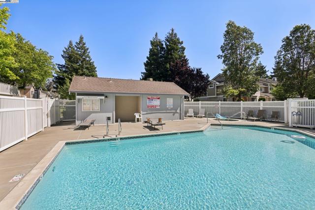 34671 Agree Ter, Fremont CA: https://media.crmls.org/mediaz/bf4e139e-9f24-4bb3-96b5-663621561867.jpg