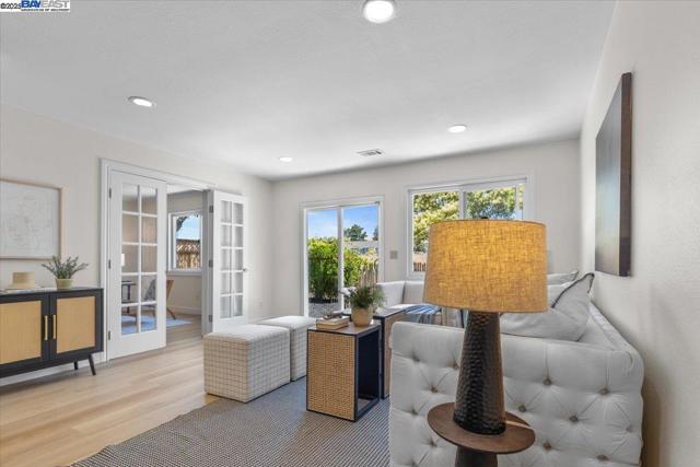 8351 Mulberry Pl, Dublin CA: https://media.crmls.org/mediaz/bf4e2a5e-697c-4661-a196-a8147e1eee89.jpg