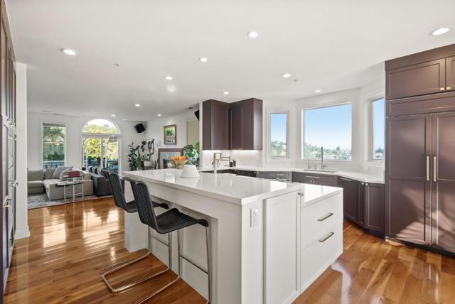 199 Kings Court, San Carlos CA: https://media.crmls.org/mediaz/bf4e3ff0-d7fc-4caf-8f32-d736c8eacb27.jpg