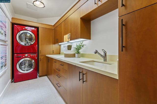 1754 Reliez Valley Rd, Lafayette CA: https://media.crmls.org/mediaz/bf4efd5e-7874-42a2-9d39-8ae0ab5dbf46.jpg