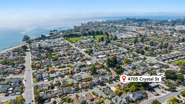 4705 Crystal Street, Capitola CA: https://media.crmls.org/mediaz/bf4f0929-8d6e-4a13-a0b2-3c878b52079f.jpg