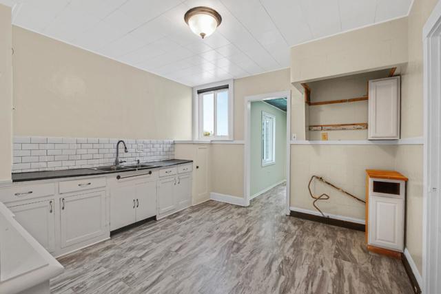 222 Holyoke, San Francisco CA: https://media.crmls.org/mediaz/bf4f6144-594c-4c36-90a6-635cd24a52ff.jpg
