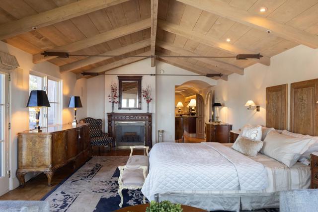 254 Highway 1, Carmel CA: https://media.crmls.org/mediaz/bf502546-915f-4b24-a893-9467cd16504f.jpg