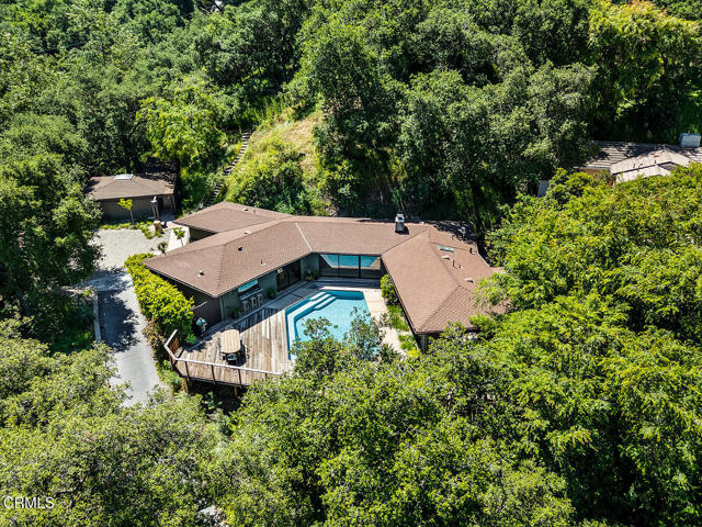 808 Inverness Drive, La Canada Flintridge CA: https://media.crmls.org/mediaz/bf510327-7c2e-4cfa-afcc-705b6c8c747d.jpg