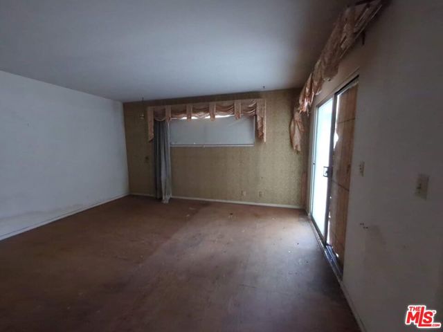 5809 Chariton Avenue, Los Angeles, California 90056, 3 Bedrooms Bedrooms, ,3 BathroomsBathrooms,Single Family Residence,For Sale,Chariton,24451535