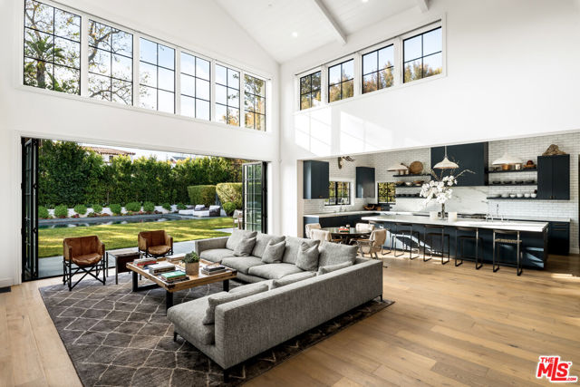 1057 Corsica Drive, Pacific Palisades CA: https://media.crmls.org/mediaz/bf527b9c-505a-4184-ae94-d8cd3e61f6b6.jpg