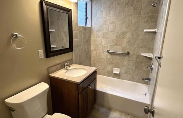 474 Arlington Street, San Francisco CA: https://media.crmls.org/mediaz/bf52ff1c-009c-4601-9225-5054aa273dc6.jpg
