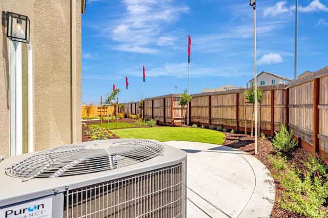 1153 Coyote Peak Way, Hollister CA: https://media.crmls.org/mediaz/bf5320c3-77e4-4661-8236-aed89c1a3e1b.jpg