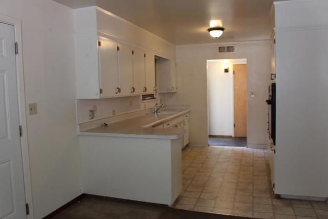 930 Pine Tree Lane, Seacliff CA: https://media.crmls.org/mediaz/bf5368da-55b0-4da2-8948-f89e795f3c5a.jpg