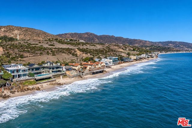 24380 Malibu Road, Malibu CA: https://media.crmls.org/mediaz/bf53745d-d67b-4d93-b3bd-23b7523c3cab.jpg