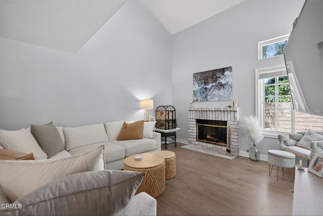 1430 Clayton Way, Simi Valley CA: https://media.crmls.org/mediaz/bf540bbb-561e-403d-aa1f-abee0c10d12f.jpg