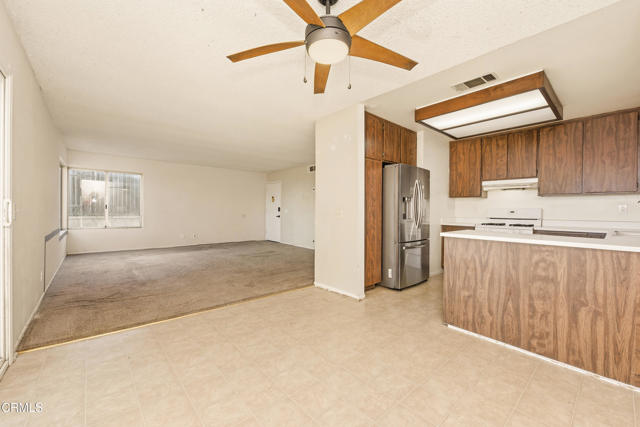 Detail Gallery Image 14 of 42 For 5174 Laurel Park Dr, Camarillo,  CA 93012 - 3 Beds | 2 Baths