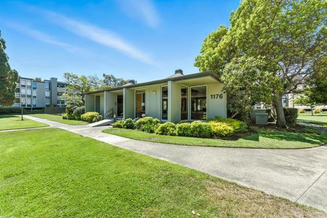 1051 Beach Park Boulevard, Foster City CA: https://media.crmls.org/mediaz/bf55bdc3-2745-45e6-b103-88803f7aea5f.jpg