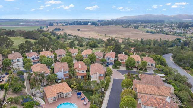 985 Corte Augusta, Camarillo CA: https://media.crmls.org/mediaz/bf55e39c-e1f0-4704-b91f-301f26ba279a.jpg