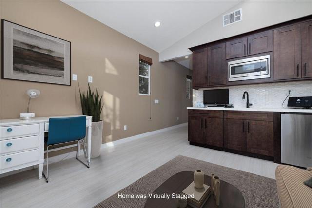 1514 Overpark Lane, Beaumont CA: https://media.crmls.org/mediaz/bf57753c-7d16-4dfd-b53c-d74771ec125f.jpg