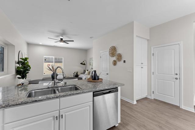 Detail Gallery Image 12 of 31 For 1325 Holly Ave, Imperial Beach,  CA 91932 - 3 Beds | 2/1 Baths