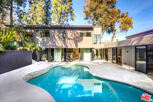 1933 Redcliff Street, Los Angeles CA: https://media.crmls.org/mediaz/bf57df9c-708a-44fc-b81b-1140fed3e92e.jpg