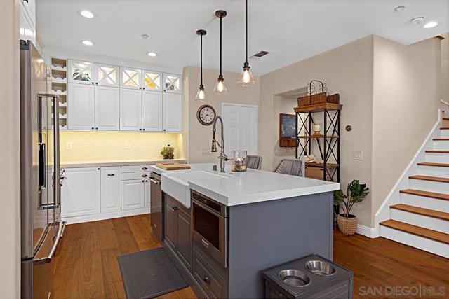 Image 12 of 54 For 2756 Bellezza Dr.