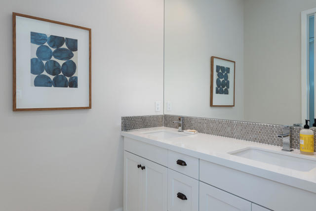 74292 Zeppelin Drive, Palm Desert CA: https://media.crmls.org/mediaz/bf585ae2-666f-43d2-948e-2fef88ea1a61.jpg