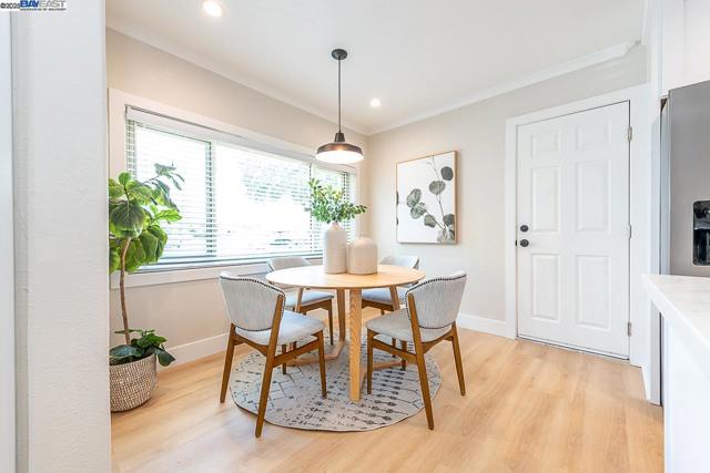963 Douglas Dr, San Leandro CA: https://media.crmls.org/mediaz/bf586217-f29d-4907-bcc5-2ad1d766ec18.jpg