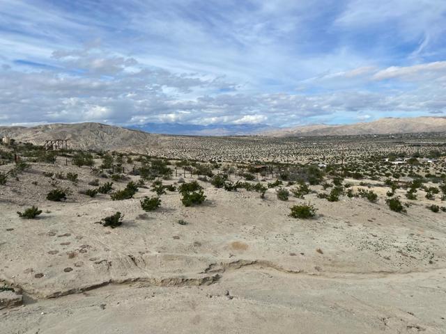 23551 Henry Road, Sky Valley CA: https://media.crmls.org/mediaz/bf5881b8-b8e1-44c5-8f42-fceefd1c4199.jpg