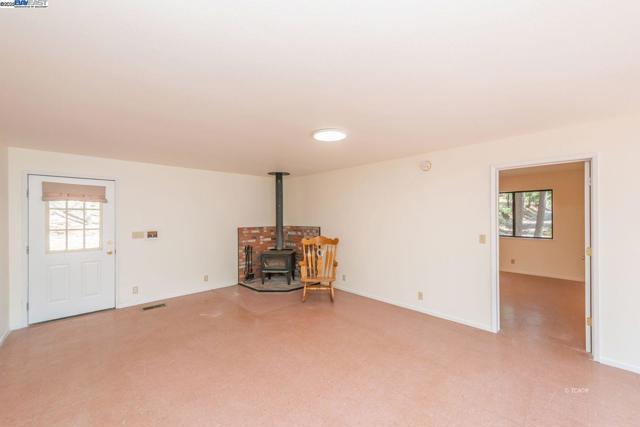 121 Mountain Aire Ln, Trinity Center CA: https://media.crmls.org/mediaz/bf599311-cbd5-4e06-80d3-a41b093e95b3.jpg