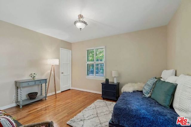 14024 Peach Grove Street, Sherman Oaks CA: https://media.crmls.org/mediaz/bf59aae7-c774-4ffc-89f5-4290434ffb92.jpg