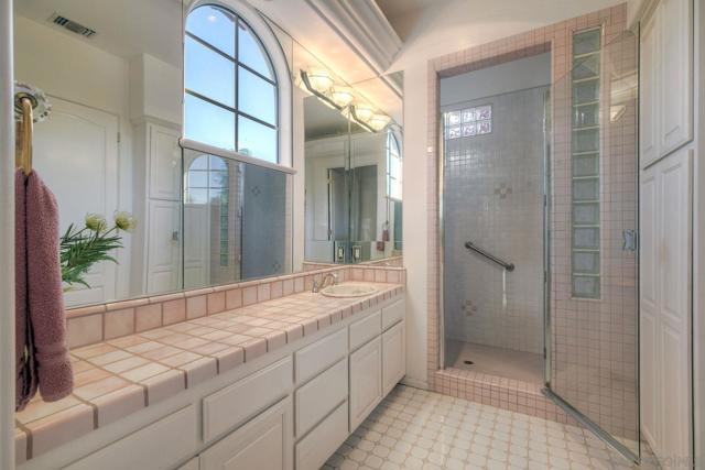 13455 Old Winery Road, Poway CA: https://media.crmls.org/mediaz/bf5a6701-4817-4f21-89dd-2ef1e959da49.jpg