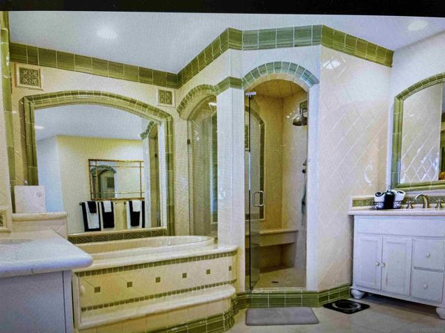 1594 Crespo, La Jolla CA: https://media.crmls.org/mediaz/bf5a8faf-1be4-4dd5-b49c-1e0f2b080bf4.jpg