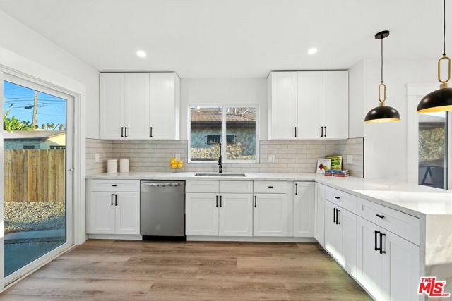 4340 2nd Avenue, Los Angeles CA: https://media.crmls.org/mediaz/bf5a9769-2c89-42e2-b138-454ff0d83435.jpg