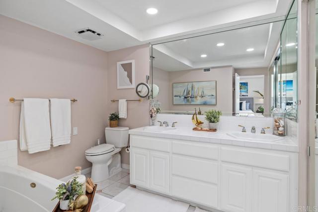 Detail Gallery Image 23 of 40 For 69 Half Moon Bend, Coronado,  CA 92118 - 3 Beds | 3/1 Baths