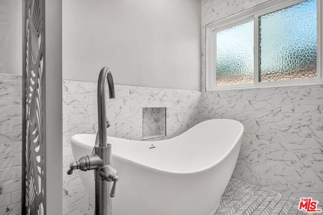 8732 Villanova Avenue, Los Angeles CA: https://media.crmls.org/mediaz/bf5ccc93-60c3-4517-8426-99522287223a.jpg