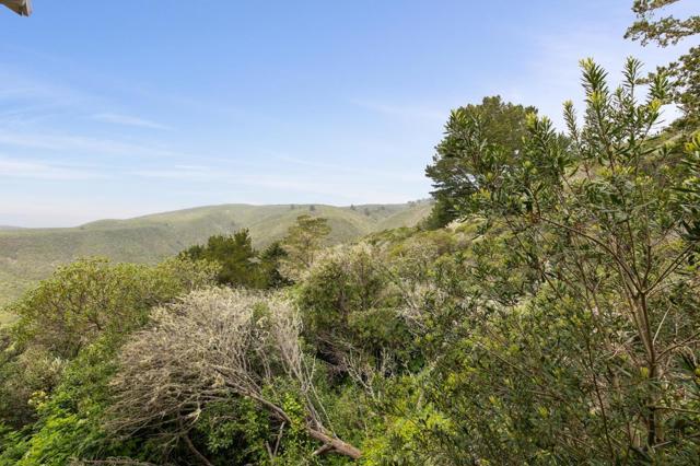 767 El Granada Boulevard, Half Moon Bay CA: https://media.crmls.org/mediaz/bf5d7dd4-962b-4783-aa66-240f413ecccf.jpg