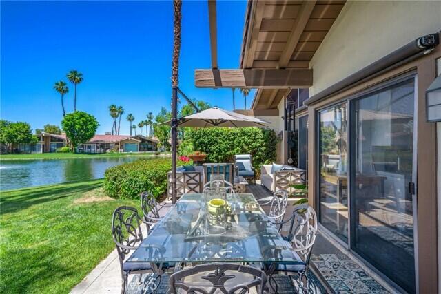 107 Tanglewood Trail, Palm Desert CA: https://media.crmls.org/mediaz/bf5e4e77-011a-4f3c-8cbb-9d252b5ff4ac.jpg