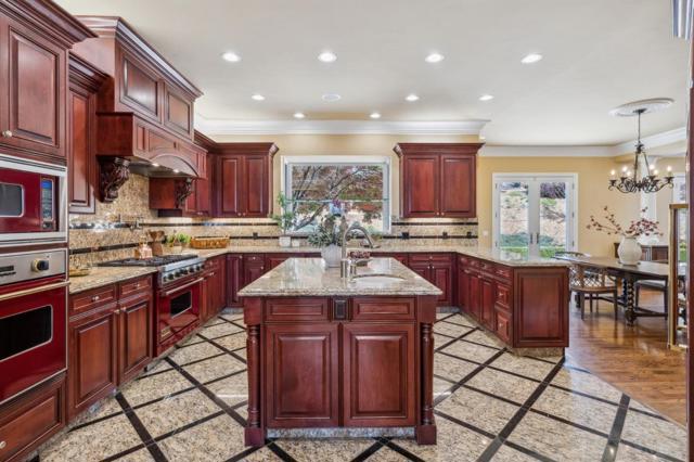 9540 Via Del Oro, Gilroy CA: https://media.crmls.org/mediaz/bf5e7b56-b120-43d0-bedb-f7943b193f00.jpg