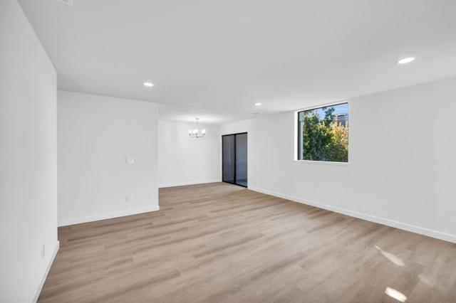 815 Sea Spray Lane, Foster City CA: https://media.crmls.org/mediaz/bf5ea009-66e3-413a-bed7-936e3749c2ea.jpg