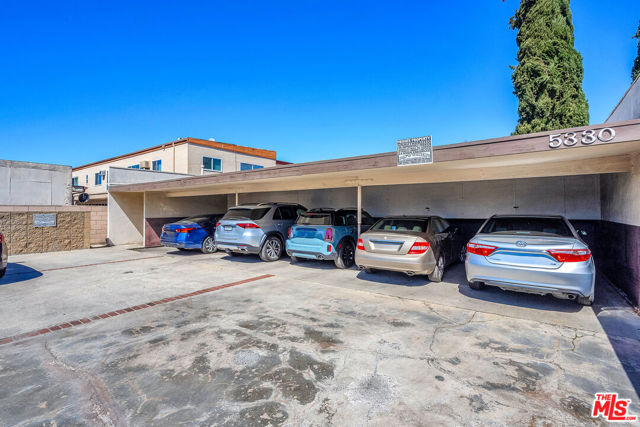 5300 - 5330 Radford Avenue, Valley Village CA: https://media.crmls.org/mediaz/bf5ebf65-59e9-485e-ad55-d7f36f63db78.jpg