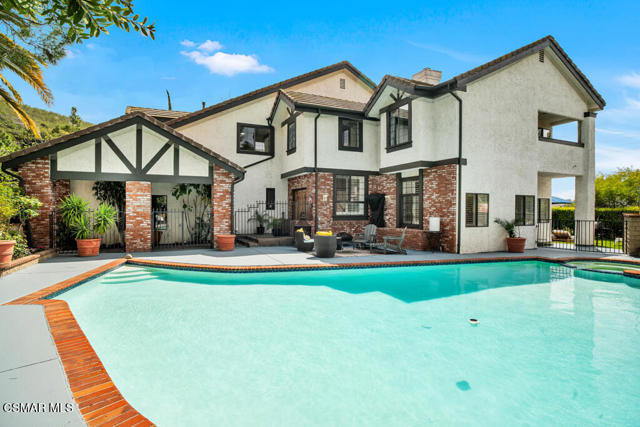 6057 Rainbow Hill Road, Agoura Hills CA: https://media.crmls.org/mediaz/bf5eeea2-4341-4bc9-8270-7947718bf294.jpg