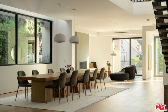 6671 Colgate Avenue, Los Angeles CA: https://media.crmls.org/mediaz/bf61244a-f487-49d1-8582-1eab36a46e0e.jpg