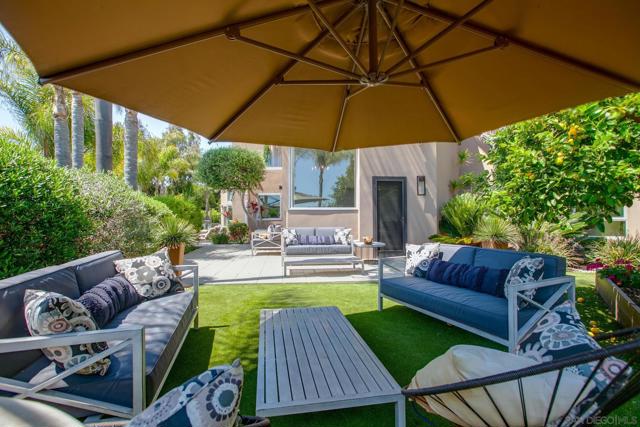 14817 Arroyo Rosita, Rancho Santa Fe CA: https://media.crmls.org/mediaz/bf61c0e4-823b-4806-bc2d-b54140300fee.jpg