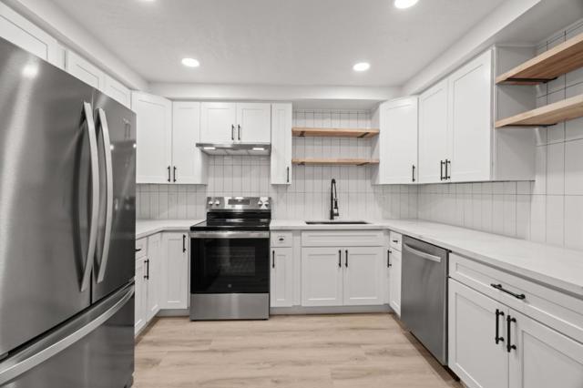 1033 Crestview Drive, Mountain View CA: https://media.crmls.org/mediaz/bf62fa4c-6186-403b-aad9-fb1608c3050c.jpg